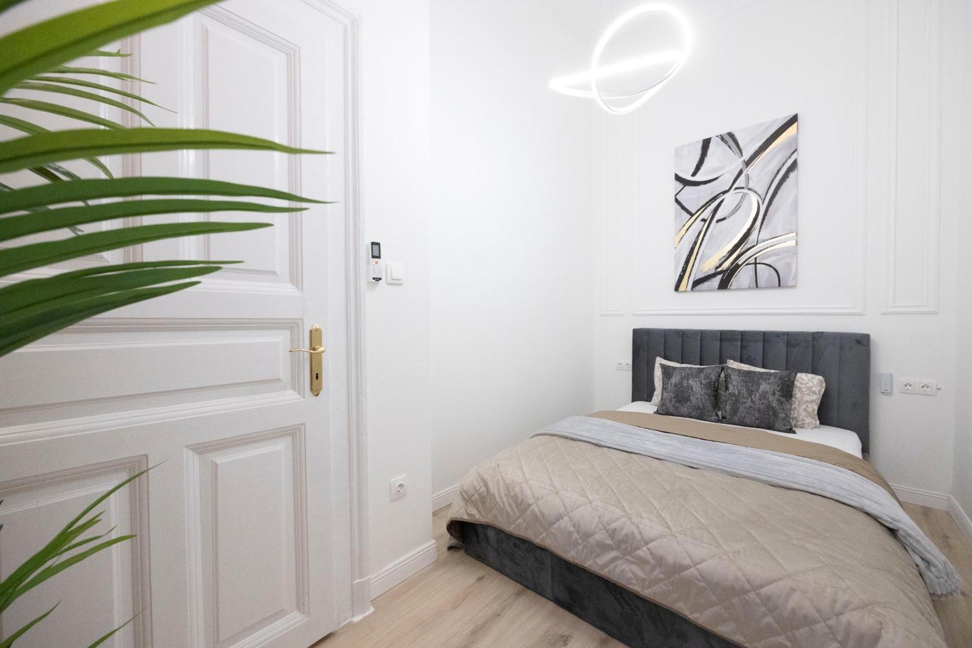 Exclusive & Prestigious Central Residence W/ Balcony Βουδαπέστη Εξωτερικό φωτογραφία