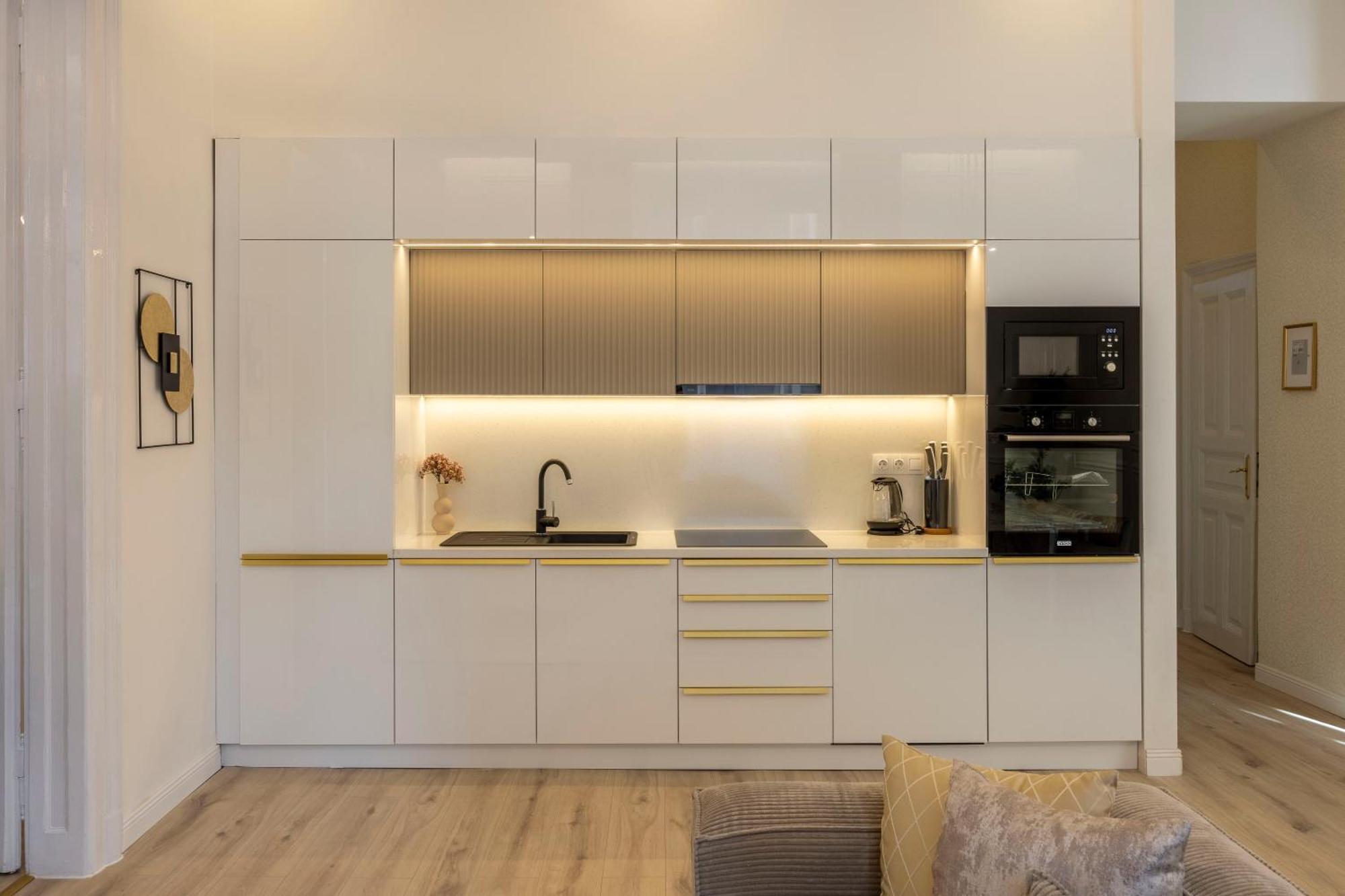 Exclusive & Prestigious Central Residence W/ Balcony Βουδαπέστη Εξωτερικό φωτογραφία